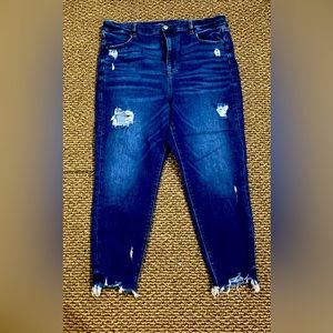 American Eagle super high rise legging crop. Size 16 short